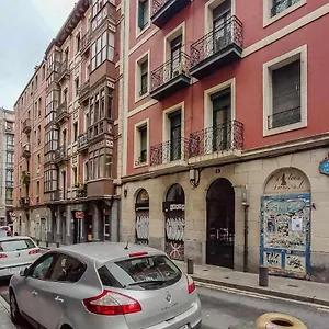 apartamento-estiloso-en-zona-vieja-by-urban-hosts.bilbaohotelsspain.com/
